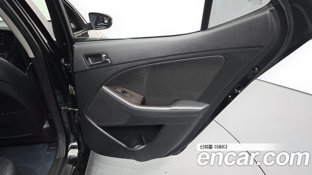 Kia K5 2013 — photo 15