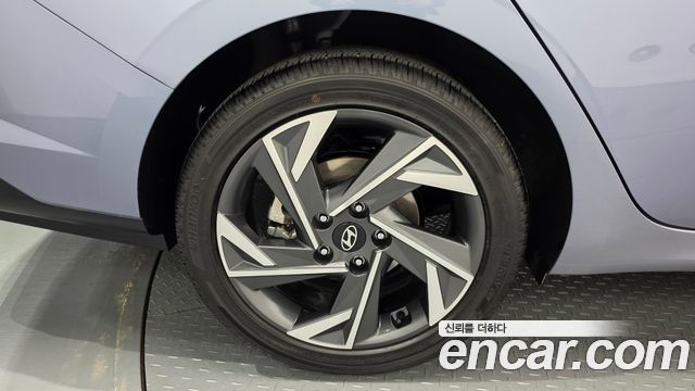 Hyundai AVANTE 2024 — photo 5