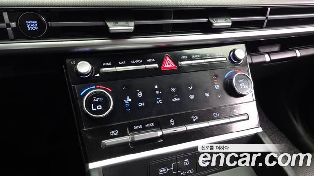 Hyundai Santafe 2024 — photo 23