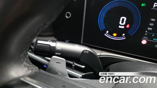 Hyundai Santafe 2024 — photo 29