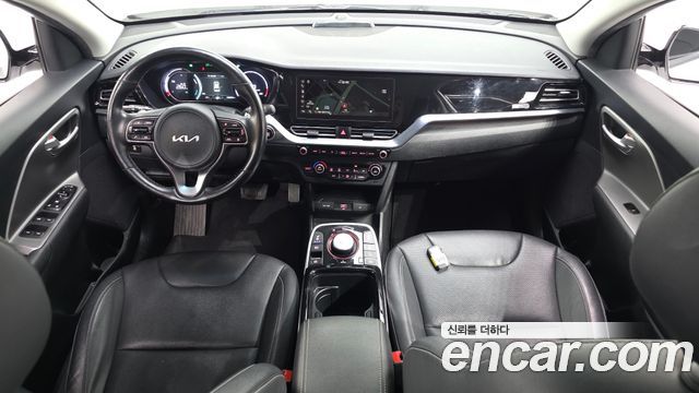 Kia Niro 2023 — photo 10