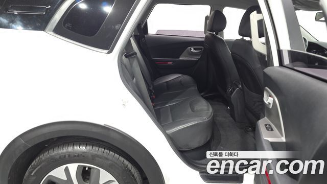 Kia Niro 2023 — photo 17