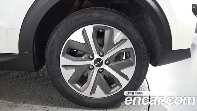 Kia Niro 2023 — photo 7
