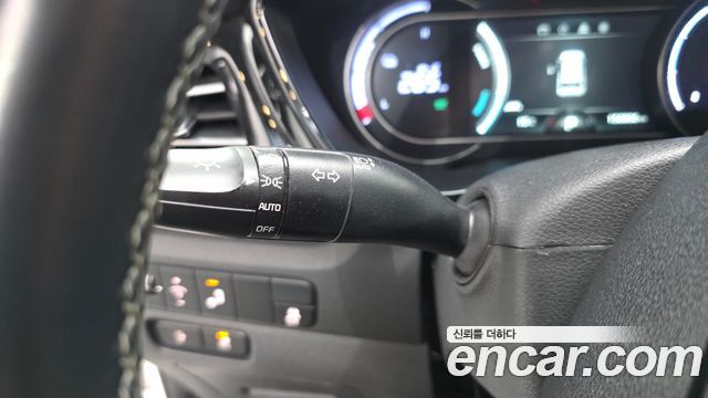 Kia Niro 2023 — photo 28