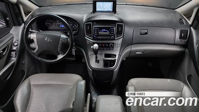Hyundai Starex 2017 — photo 10