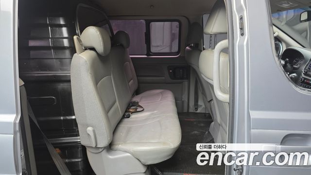 Hyundai Starex 2017 — photo 18