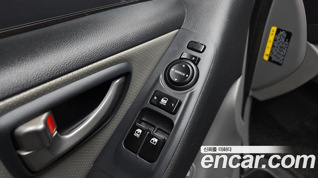 Hyundai Starex 2017 — photo 27