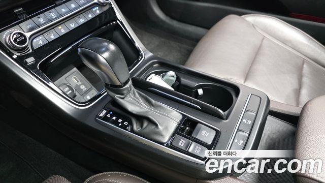 Hyundai Grandeur 2018 — photo 12