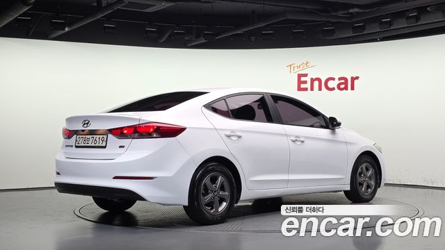 Hyundai AVANTE 2017 — photo 2