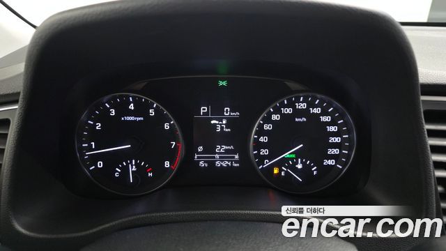 Hyundai AVANTE 2017 — photo 8