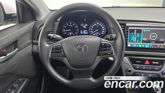 Hyundai AVANTE 2017 — photo 13