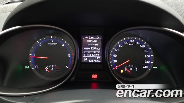 Hyundai Santafe 2014 — photo 11