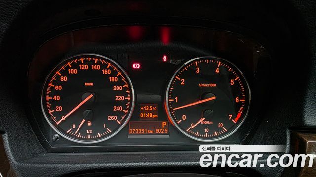 BMW 3-Series 2011 — photo 8