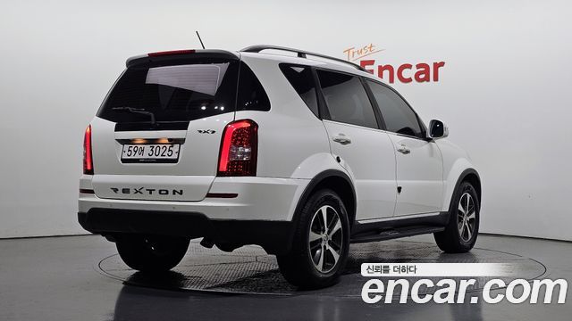 KG Mobility Rexton 2015 — photo 2