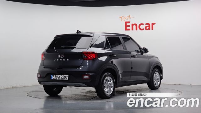 Hyundai Venue 2022 — photo 2
