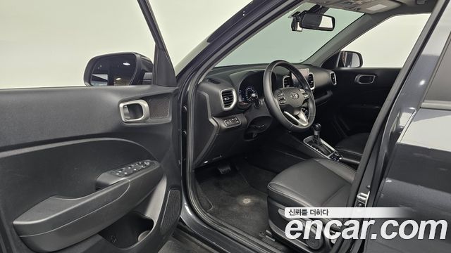 Hyundai Venue 2022 — photo 13