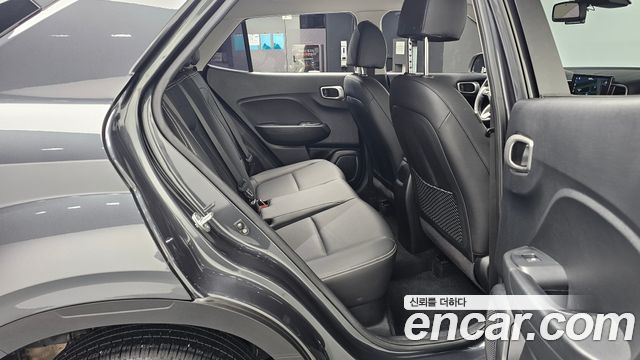 Hyundai Venue 2022 — photo 17