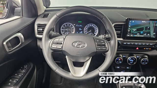 Hyundai Venue 2022 — photo 19