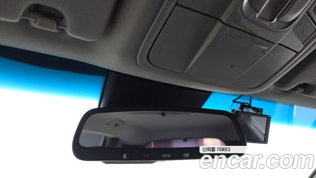 Hyundai Santafe 2019 — photo 18