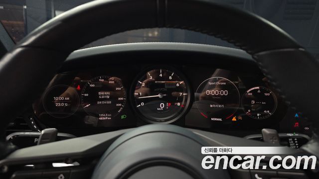 Porsche 911 2022 — photo 11