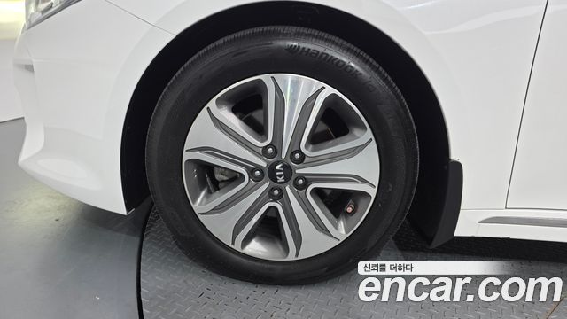 Kia K5 2018 — photo 5