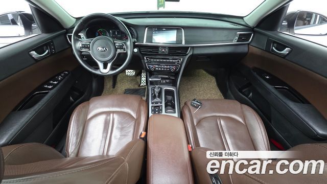 Kia K5 2018 — photo 10
