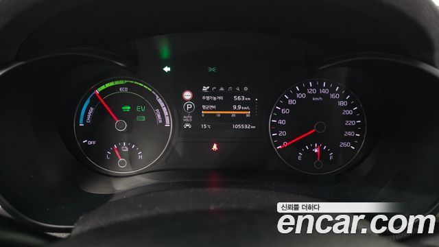 Kia K5 2018 — photo 11
