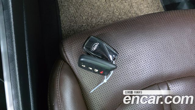 Kia K5 2018 — photo 23