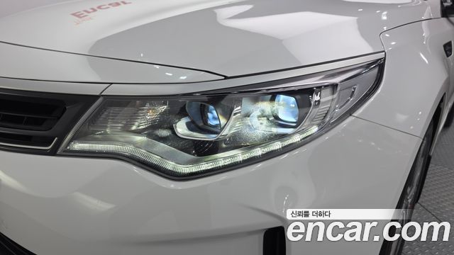 Kia K5 2018 — photo 8