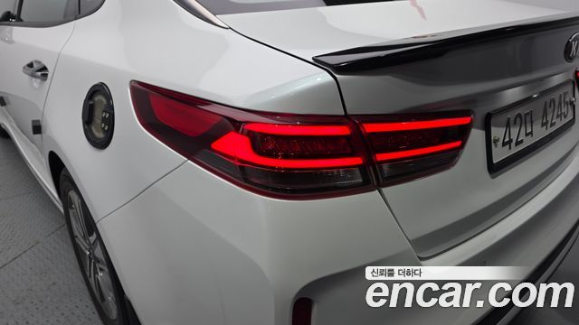 Kia K5 2018 — photo 9