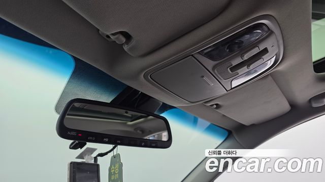 Kia K5 2018 — photo 28