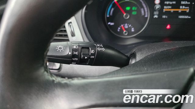 Kia K5 2018 — photo 31