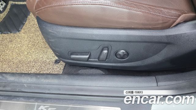 Kia K5 2018 — photo 32