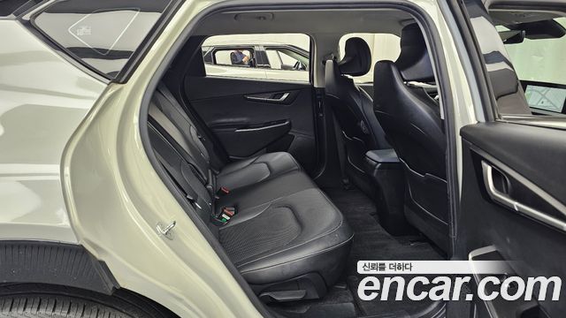 Kia EV6 2023 — photo 17