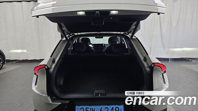 Kia EV6 2023 — photo 22