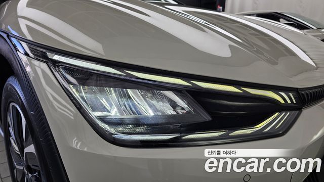 Kia EV6 2023 — photo 8