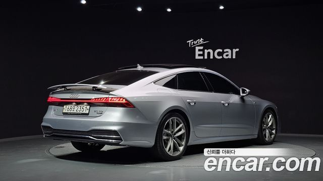 Audi A7 2020 — photo 2