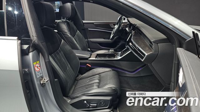 Audi A7 2020 — photo 17