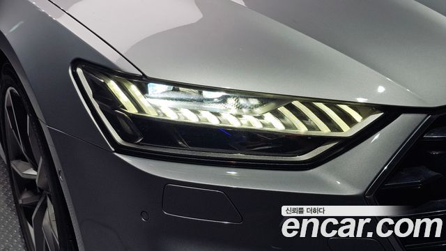 Audi A7 2020 — photo 8