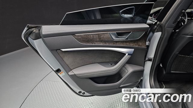 Audi A7 2020 — photo 15