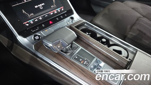 Audi A7 2022 — photo 12