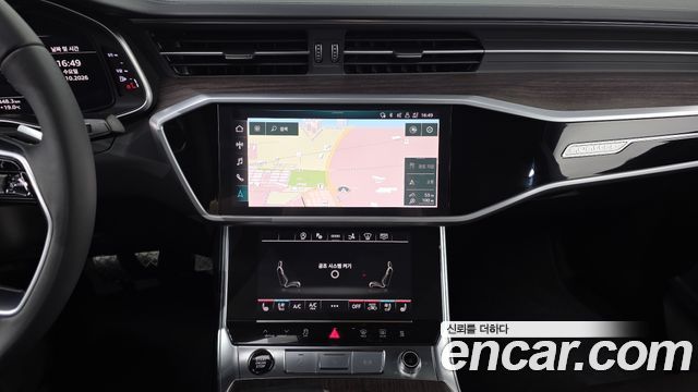 Audi A7 2022 — photo 19