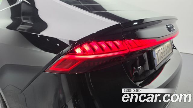 Audi A7 2022 — photo 9