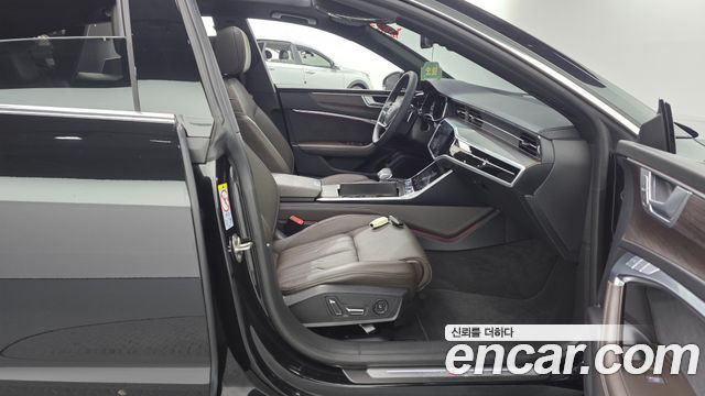 Audi A7 2022 — photo 16