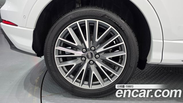 Audi Q3 2022 — photo 5