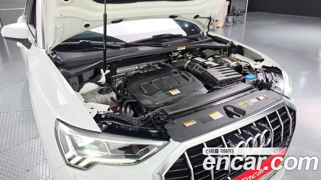 Audi Q3 2022 — photo 6