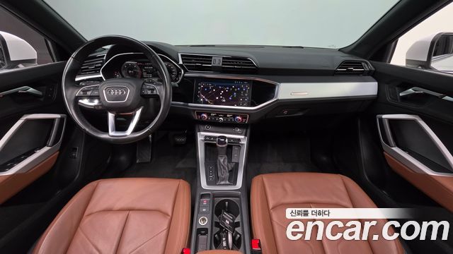 Audi Q3 2022 — photo 10