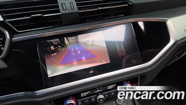 Audi Q3 2022 — photo 20