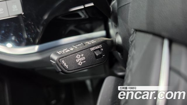Audi Q3 2022 — photo 23