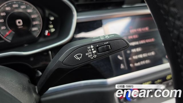 Audi Q3 2022 — photo 24